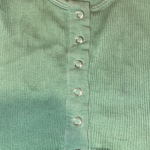 Stretchy material - Picture 2 of 4